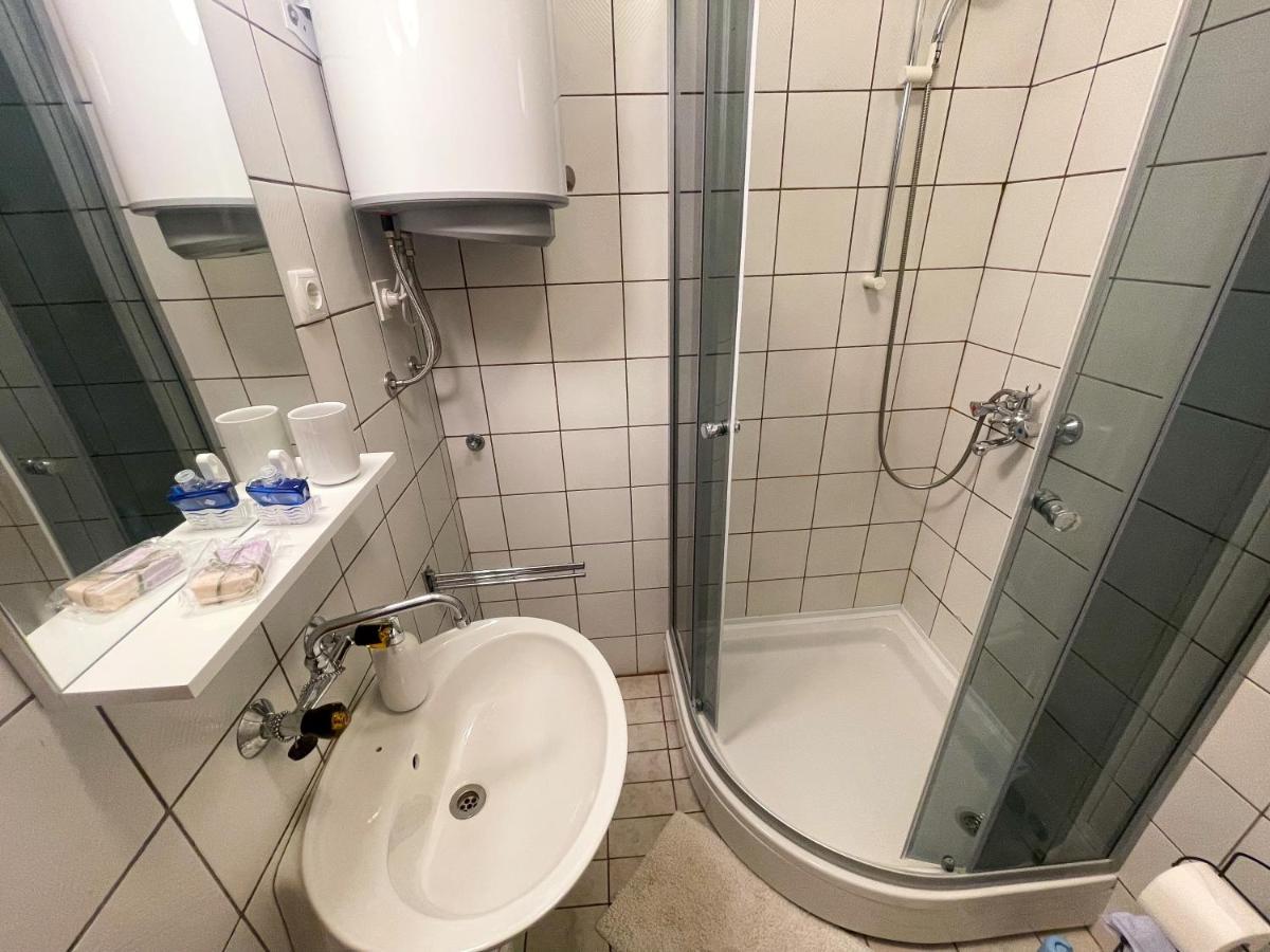 Apartmani Milan Crikvenica Exterior foto