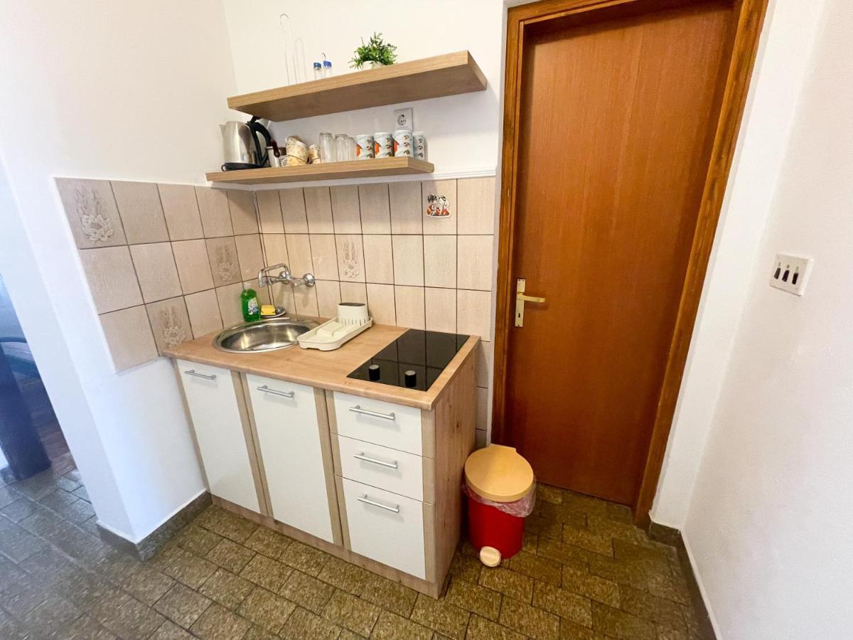 Apartmani Milan Crikvenica Exterior foto